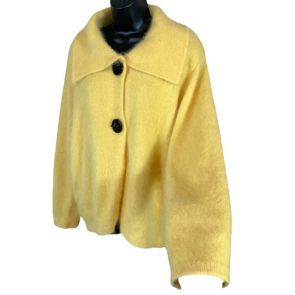 Venesha, High Quality Angora Yellow Cardigan Sweater - Picture 4 of 16